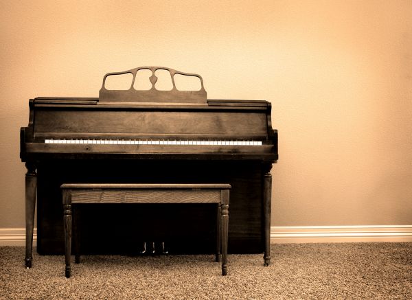 Piano Disposal Service in Livonia
