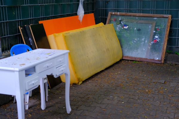 Old Furniture Disposal in Livonia